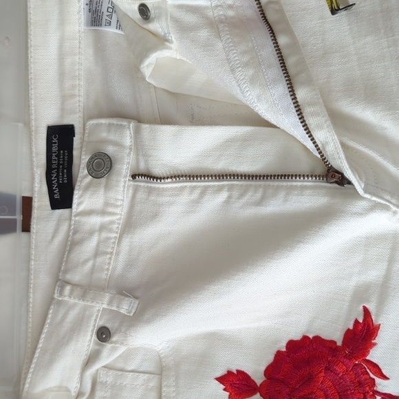 Banana Republic Wide Leg Embroidered Jeans - Picture 8 of 12